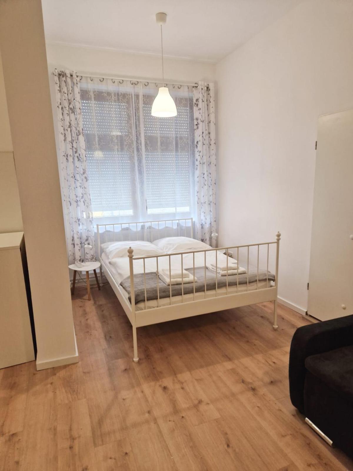 Family Studio Apartment For 4 Berlin Zewnętrze zdjęcie